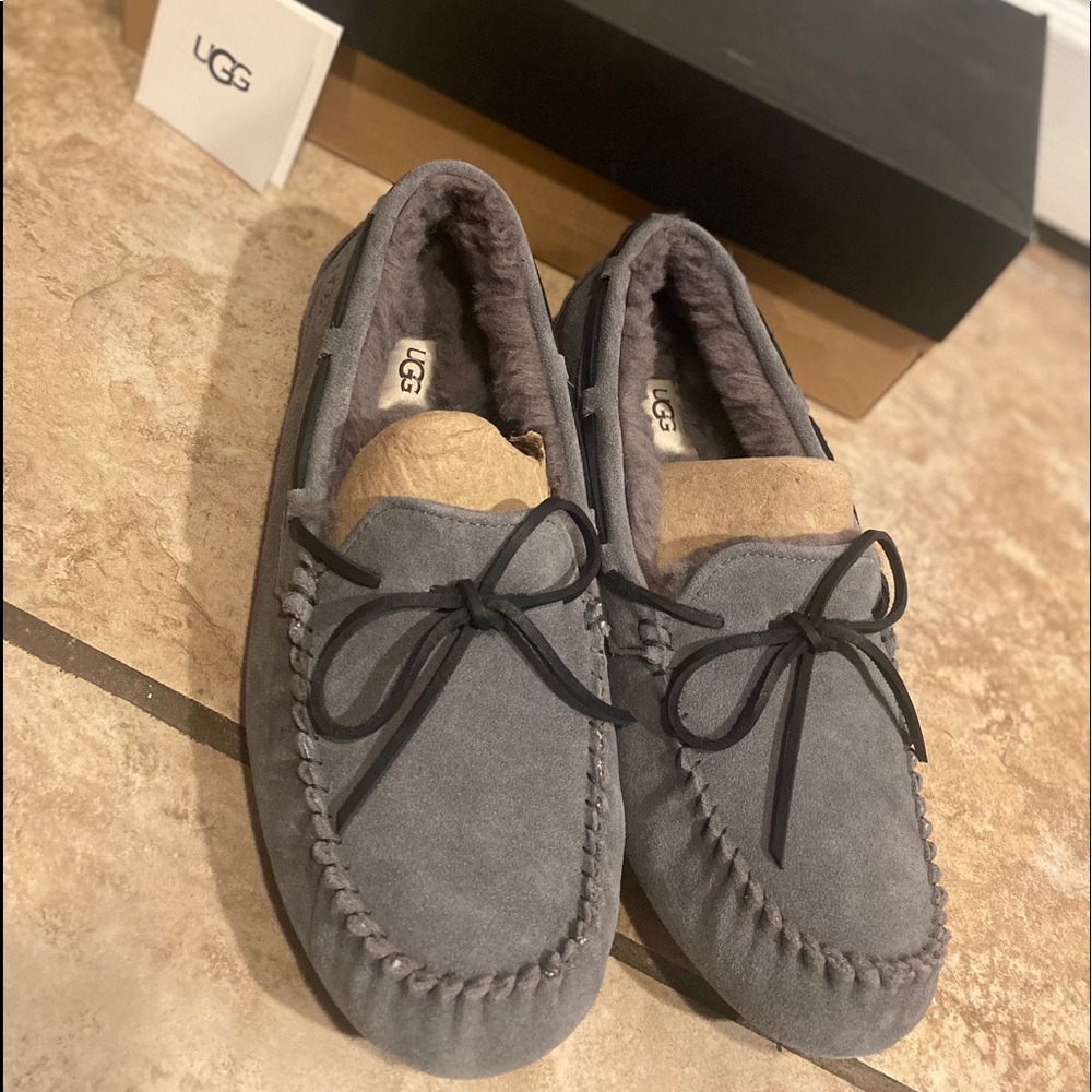 AUTHENTIC MENS Charcoal grey Ugg moccasins SIZE 11